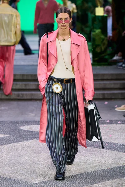 Look 8